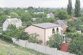 Дачи с Русановских садов перенесут на Троещину за 60 миллионов