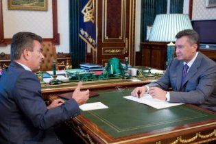Глава ВСУ надеется, что его семью от преследований спасет Янукович