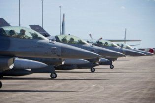 У Таїланді розбився винищувач F-16