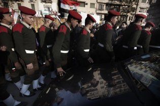 Єгипетські військові пригрозили забороною акцій протесту