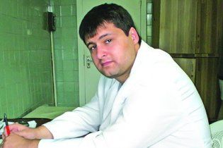 Київського лікаря, який вивіз на кладовище безпритульних, закрили на два місяц: він почав голодуваня