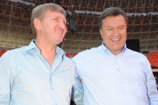 Янукович поздравил "Шахтер" с исторической победой