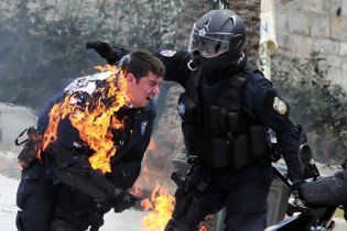 Страйк в Греції переріс у сутички анархістів з поліцією