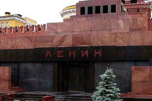 Українка намагалася відрізати собі голову біля мавзолею Леніна