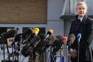 Суд освободил Джулиана Ассанжа под залог