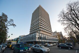 Парламентський готель "Київ" закупив італійські дивани за 50 тисяч гривень