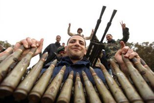 США и НАТО договариваются о военной операции в Ливии