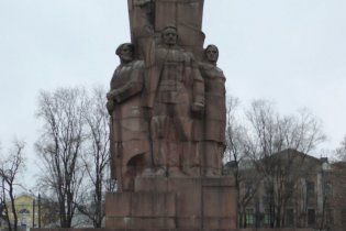 З центру Харкова приберуть пам'ятник на честь проголошення радянської влади