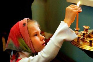 Українці довіряють церкві більше, ніж владі та армії