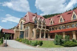 Депутати відмовились з’ясовувати, за чиї гроші ремонтують резиденцію Януковича