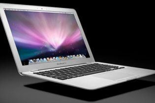 Хакеры взломали Apple MacBook за пять секунд