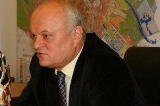 Мер Чернівців засекретив засідання міськради
