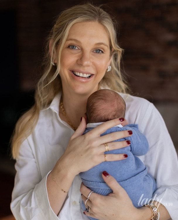 Челсі Деві з сином Фінном / © instagram.com/chelsydavy
