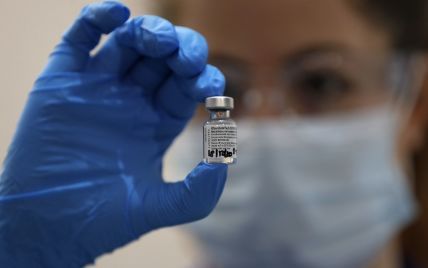 Німецька компанія заявила про старт фінальних випробувань вакцини від коронавірусу