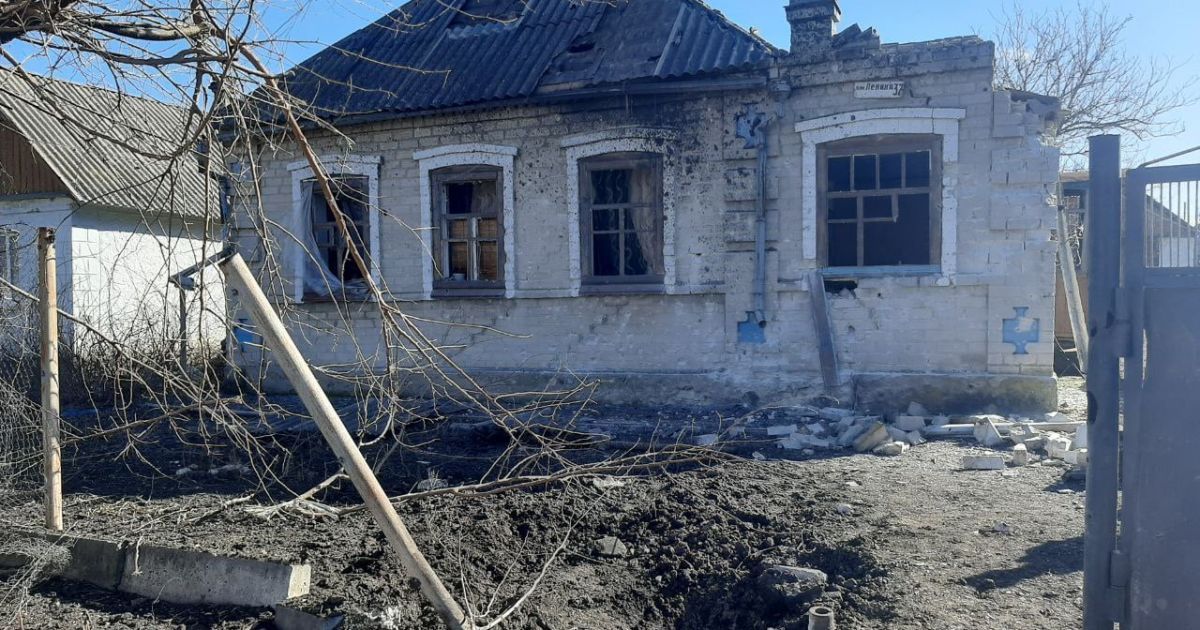 За четыре дня оккупанты повредили более ста домов у линии разграничения на Донбассе: детали