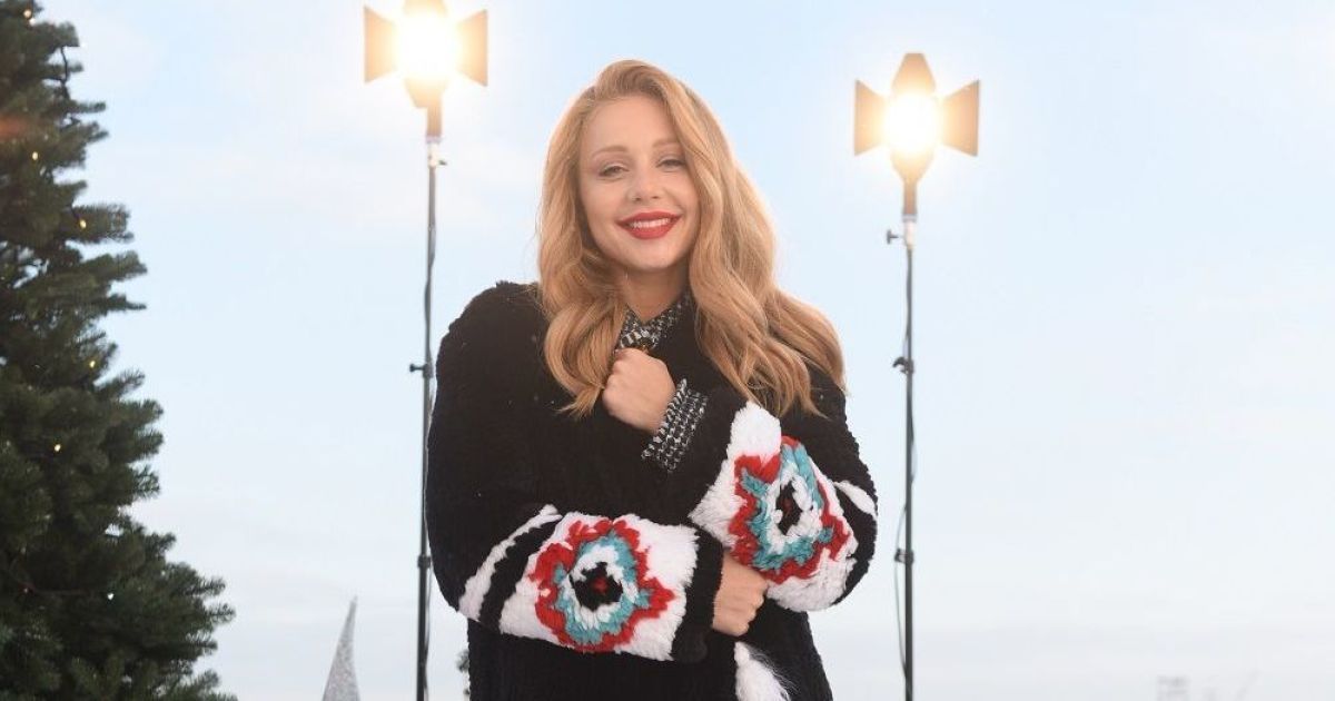 На "Різдвяний Сніданок" MONATIK нарядился в новогодний свитер, а Тина Кароль – в туфли-пряники