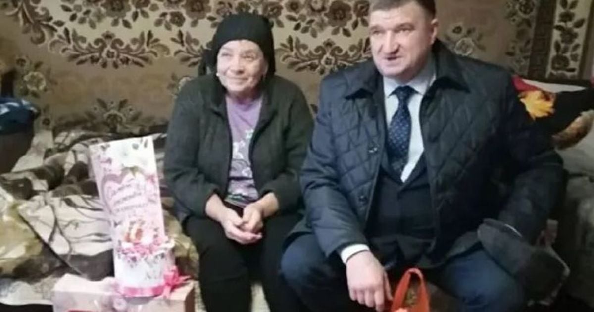 Полотенце за убитого сына: в России матерям погибших солдат выдали циничные подарки (фото)