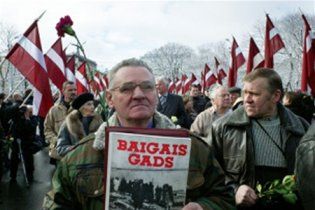 В Ризі на прохання поліції суд дозволив марш легіонерів СС