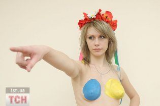 FEMEN хочуть, щоб їх асоціювали з Україною