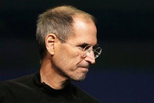 Джобс подал в отставку с поста гендиректора Apple
