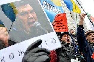 Водителей "Автомайдана" хотят оштрафовать за неправильную парковку