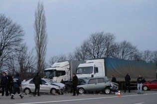 Масштабное ДТП на трассе Киев - Одесса: столкнулись 10 машин