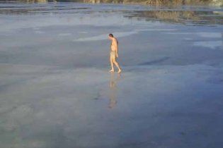 Вбивши повію, оголений різник випив оцту та сховався в ополонці, де й замерз