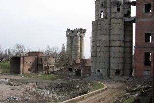 Внаслідок обвалення плити ковбасного цеху загинула дитина