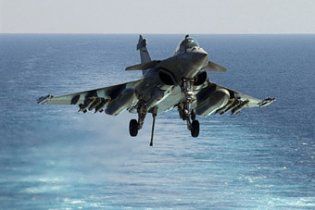 Авиация НАТО разбомбила военные склады в Ливии