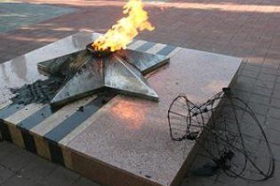 На Кубани вандалы устроили вакханалию возле Вечного огня
