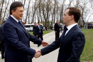 Янукович зустрів Мєдвєдєва у Чорнобилі словами "Христос Воскрес!"