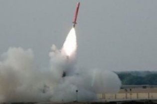 Пакистан испытал ракету, которая может нести ядерную боеголовку