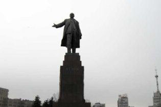 У Харкові хочуть прикрити Леніна, щоб його не бачив патріарх Кирило
