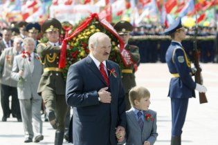 Лукашенко заборонив флешмоби як небезпечні для білорусів