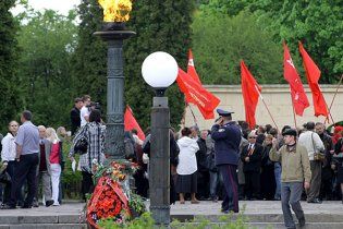 Во Львове задержаны 9 человек за срывание с прохожих георгиевских лент