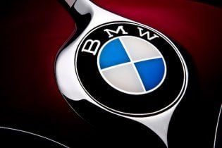 BMW первой в мире начнет продавать автозапчасти на eBay