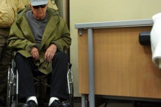 Дем’янюка перевели в будинок для людей похилого віку