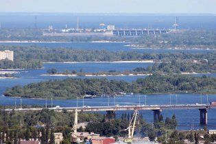 Береги київського Дніпра осипаються через незаконне намивання піску