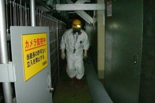 На "Фукусима-1" скопилось 100 тысяч тонн высокорадиоактивных воды