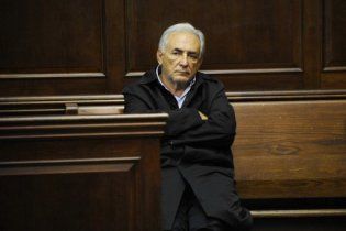 Замішаний у секс-скандалі голова МВФ подав у відставку