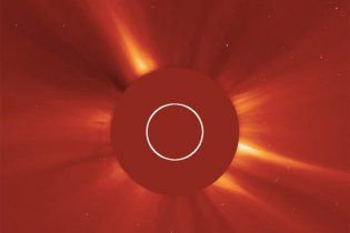NASA зафіксувало зіткнення комети з Сонцем (відео)