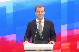 Медведев заговорил о возможной отставке Путина