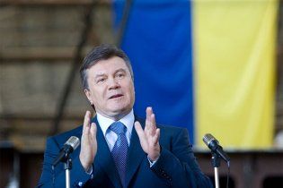 Янукович обложил пошлиной экспорт зерна