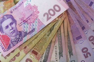 Зарплати бюджетникам піднімуть чотири рази