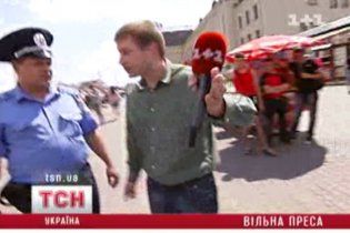 В Києві на журналістів ТСН напали серед білого дня