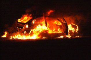 У Криму спалили Lexus депутата-регіонала