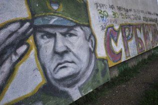 Младич отрицает причастность к резне в Сребренице