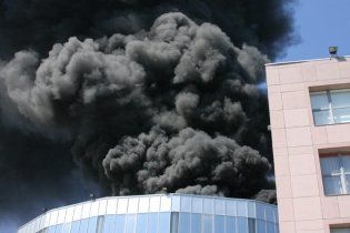 Вибух і пожежа на заводі Chevron в Уельсі, є загиблі