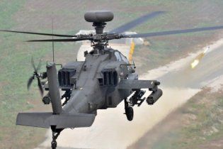 ВВС НАТО начали применять против войск Каддафи вертолеты Apache