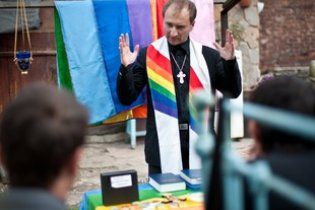 Геї відкрили у Києві та Донецьку власну церкву